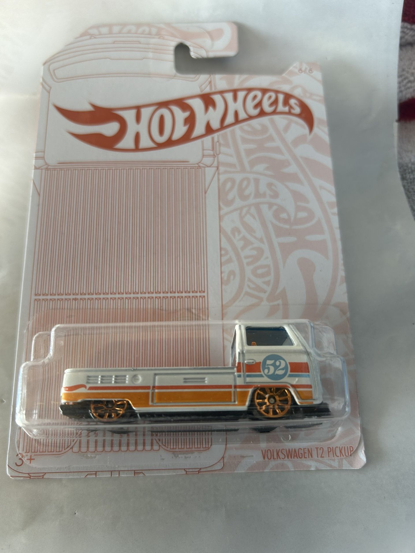 Hot Wheels Volkswagen T2 Pickup Pearl & Chrome Series VW Bus 2019 Chopped Van