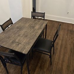 Kitchen Table And 4 Chairs 