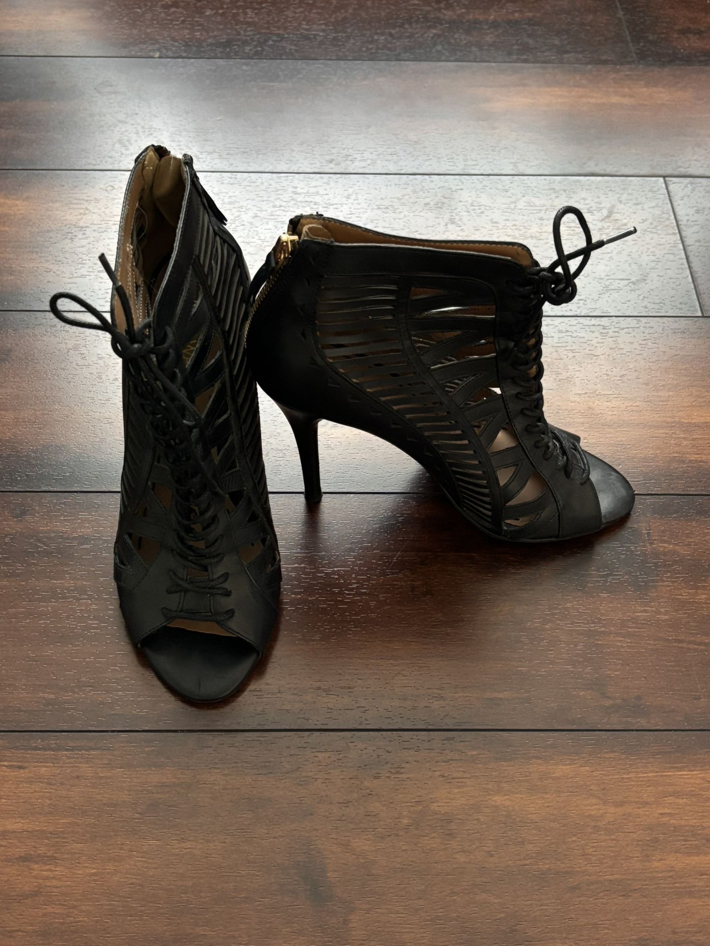 Women’s Shoes Nine West Black Leather Lace-up Peep Toe Booties Stiletto Heels And Black Zipper Closure Size 7 Woman’s 7M