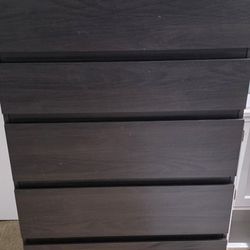Dresser With 5 Drawers