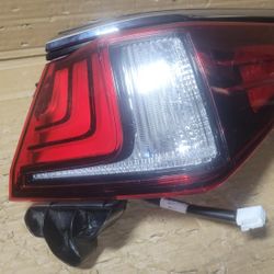 2019 2020 2021 2022 LEXUS ES350 ES300H RIGHT SIDE TAIL LIGHT OEM
