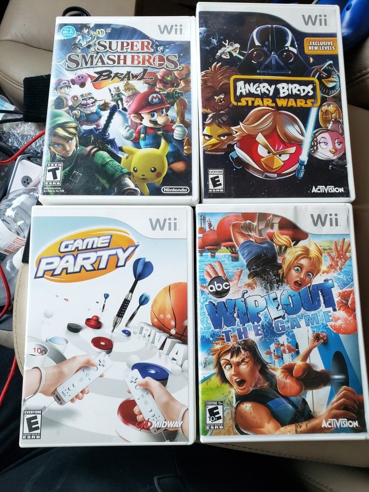4 Fun Nintendo Wii Games Super Smash Bros. Wipeout. Angry Bird. Game Party
