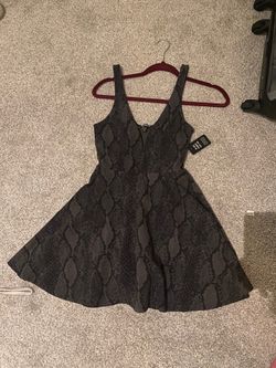 Woman’s Short Black Dress For Party 