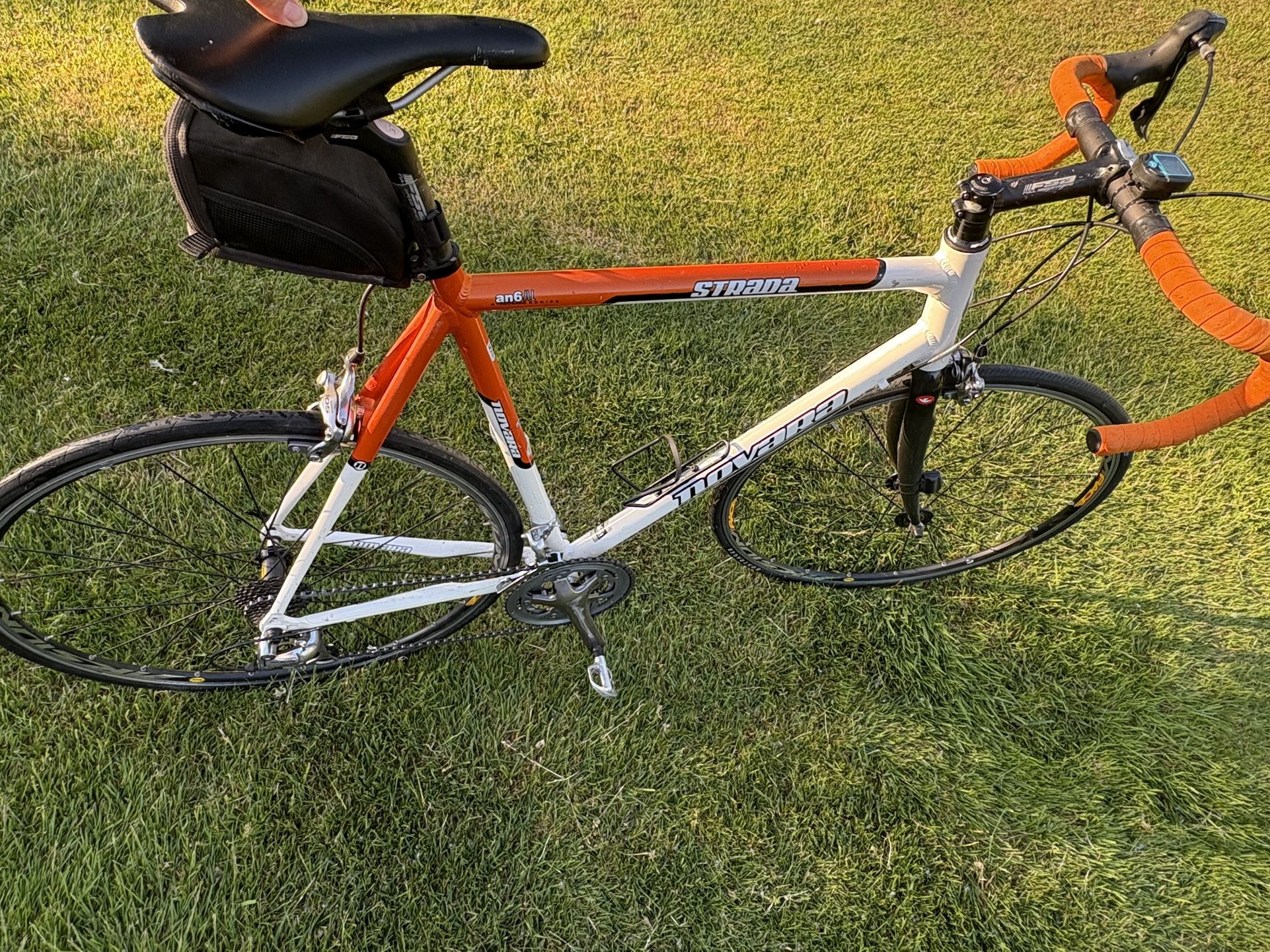 Novara Strada Street Bicycle