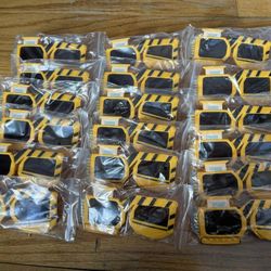 New Set of 18 Construction Themed Party Glasses.