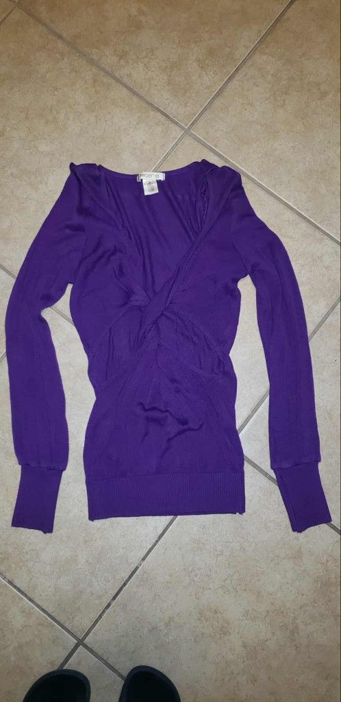 HIGH QUALITY SEXY ELEGANT ARDEN B PURPLE CUTOUT SIDE KEYHOLE SWEATER SHIRT BLOUSE TOP SZ SMALL MEDIUM