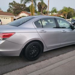 (08) Honda Accord, Clean Title, Smogged, 4 Cylinder Gas Saver, Low Miles, Runs And Drives Great