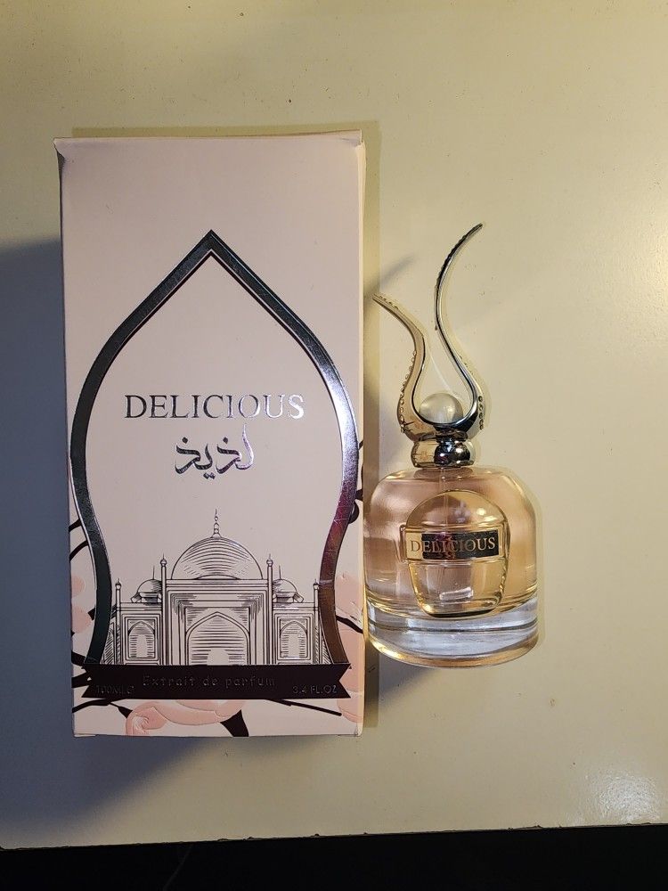 8 Arabian Perfumes Bundle (baccarat rouge 540 DUPE Included) for Sale in  South Gate, CA - OfferUp