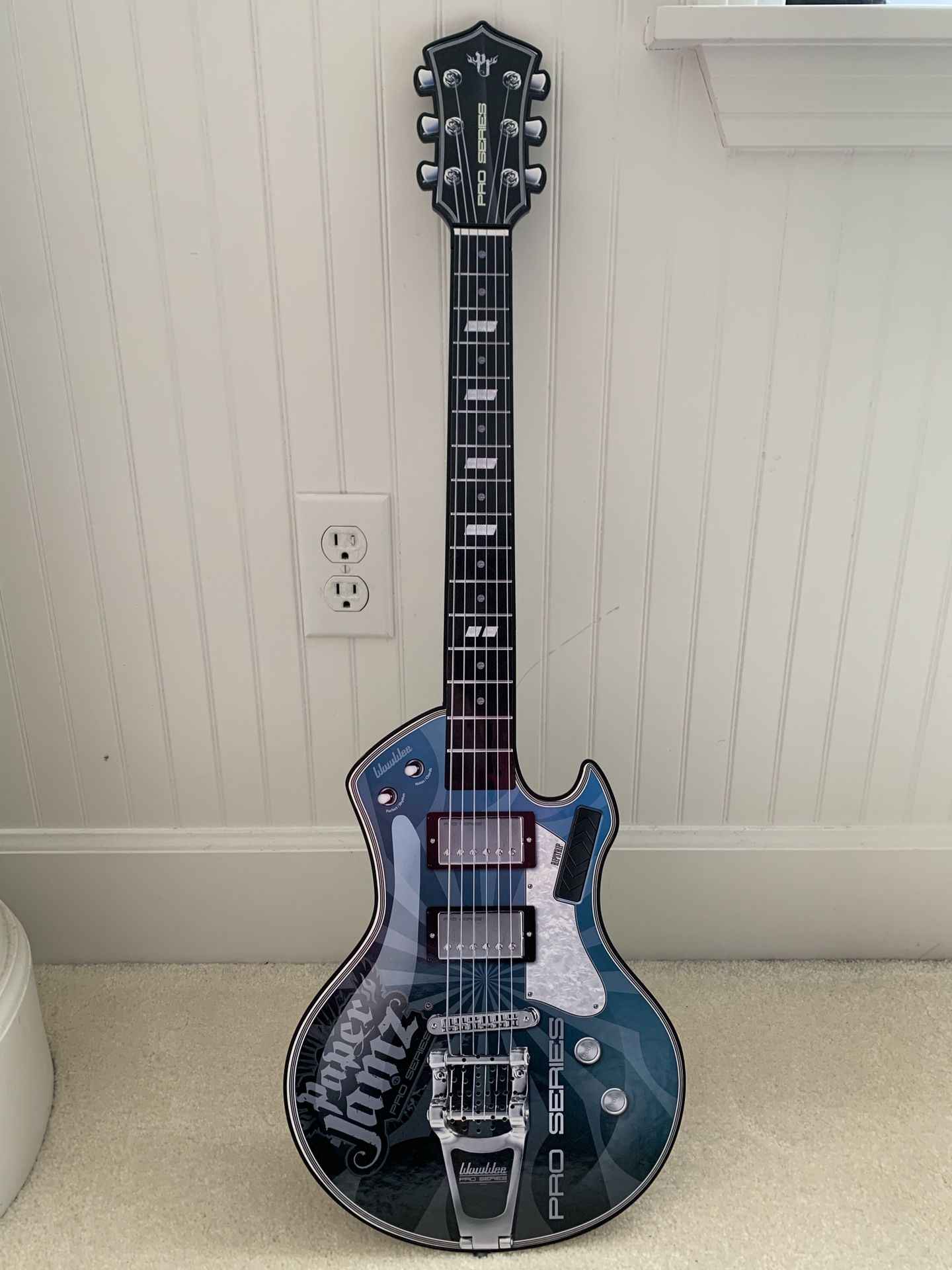 Paper Jamz Electric Guitar for Sale in WA OfferUp