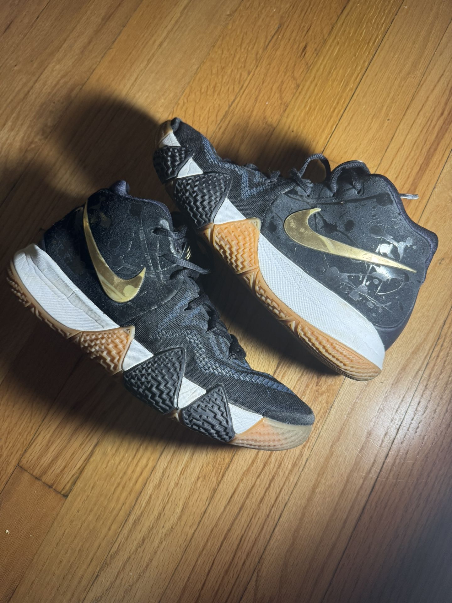 Nike Men’s Kyrie 9.5