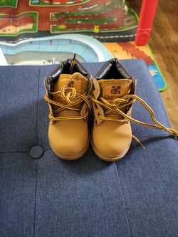 Baby Boots Size 4