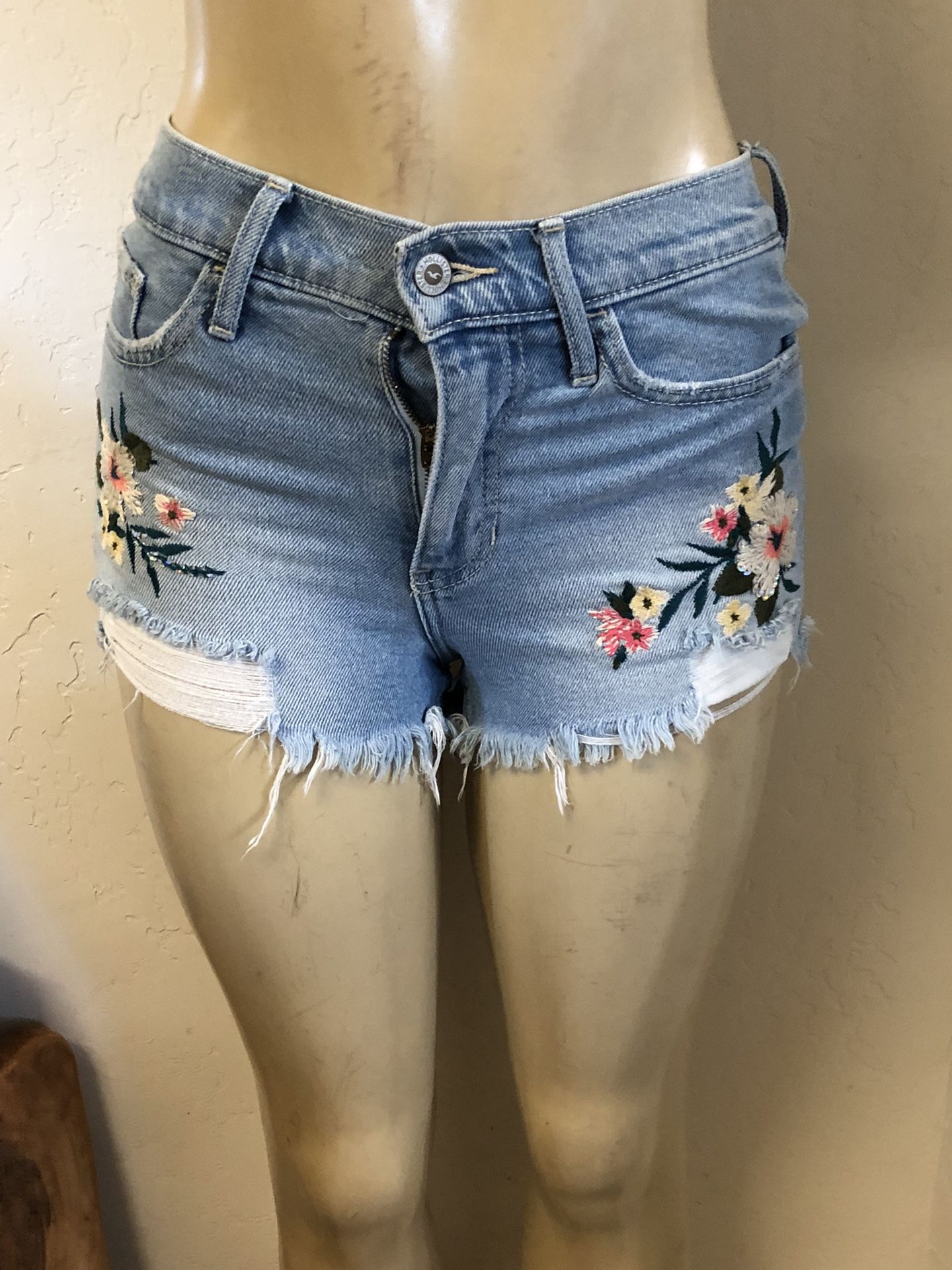 Hollister Shorts Size 3