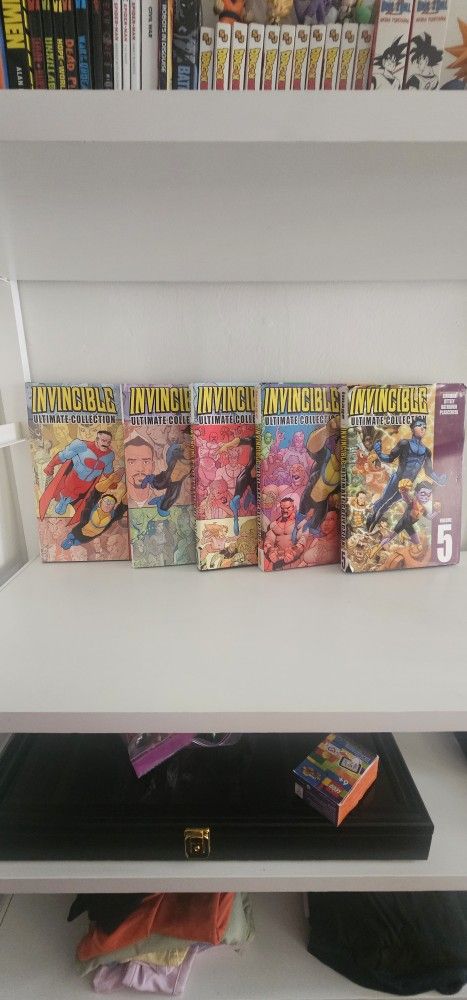 Invincible Ultimate Collection