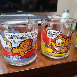 3 Mcdonalds 1978 garfield glass cups.