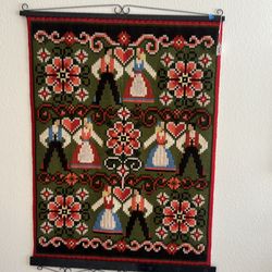 Handmade art w/wool yarn