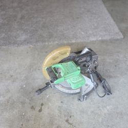 Hitachi  10" Compound Mitre Saw