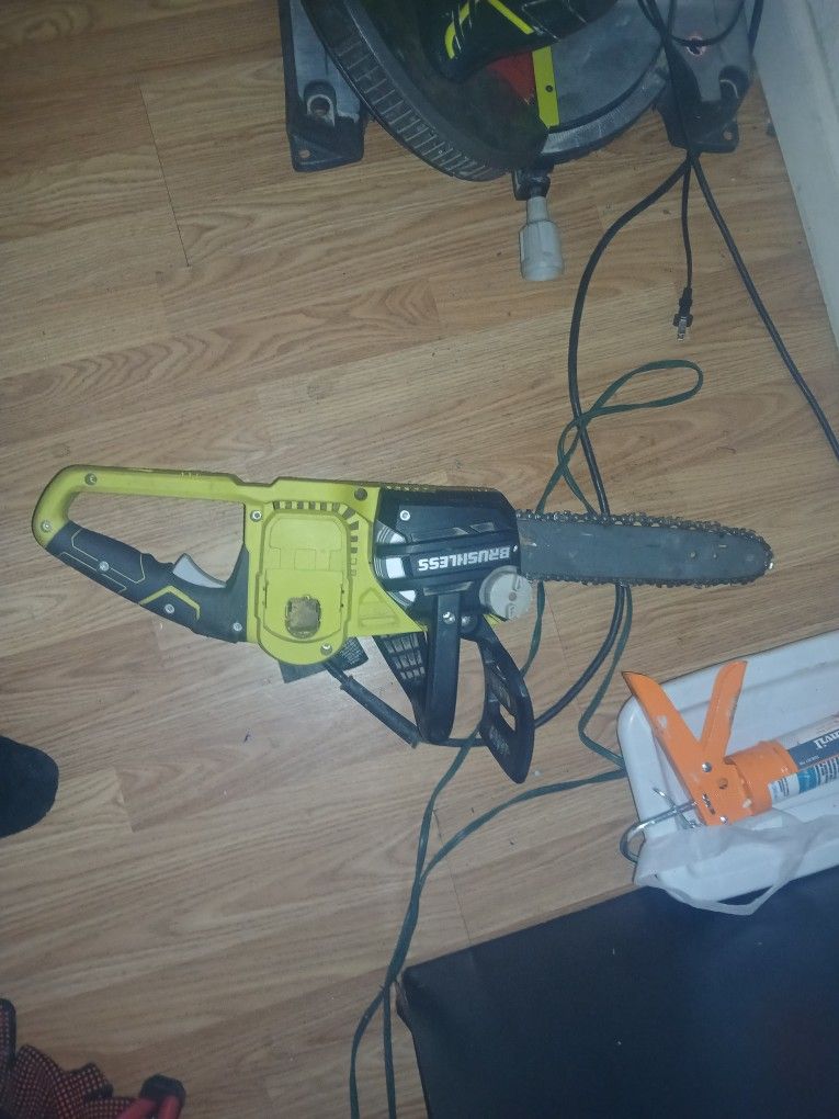 RYOBI TOOL SET