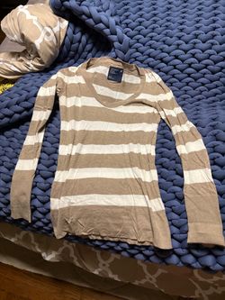 American Eagle Lightweight long-sleeve scoop neck tee