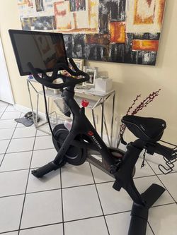 Peloton exercise Bike