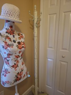 Shabby Chic Mannequin Form