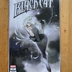 Black Cat 7 Peach Momoko Variant Marvel Comic Book 2026