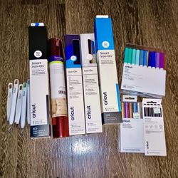 Cricut Extras (Tools, Markers/Pens, Vinyl And Iron Ons)