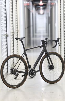 Canyon Endurace CF SLX 9 Disc SRAM Red eTap 12 Speed + Carbon Reynolds Wheels Medium