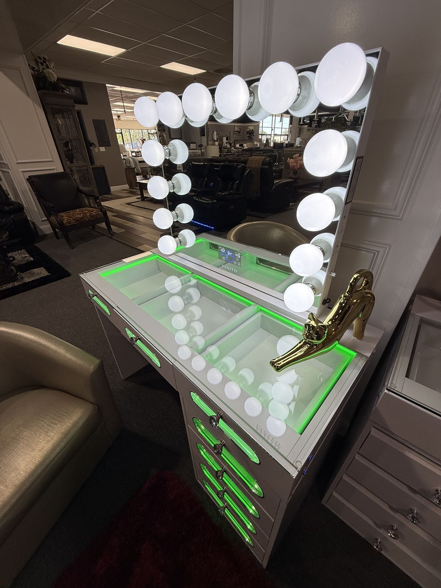 VANITY WITH LED LIGHTS AND SPEAKERS