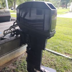 2004 25 EL Mercury Outboard - 2 Stroke W/ Electric Start and throttle Control