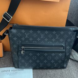 Authentic Lv Purses for Sale in Moreno Valley, CA - OfferUp