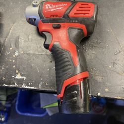 Milwaukee Sander/polisher M12 Drill