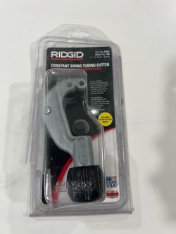 RIDGID 1/8 in. to 1-1/8 in. 150 Constant Swing Copper Pipe & Stainless Steel Tubing Cutter w Easy Change Wheel Pin + Spare Wheel (New)