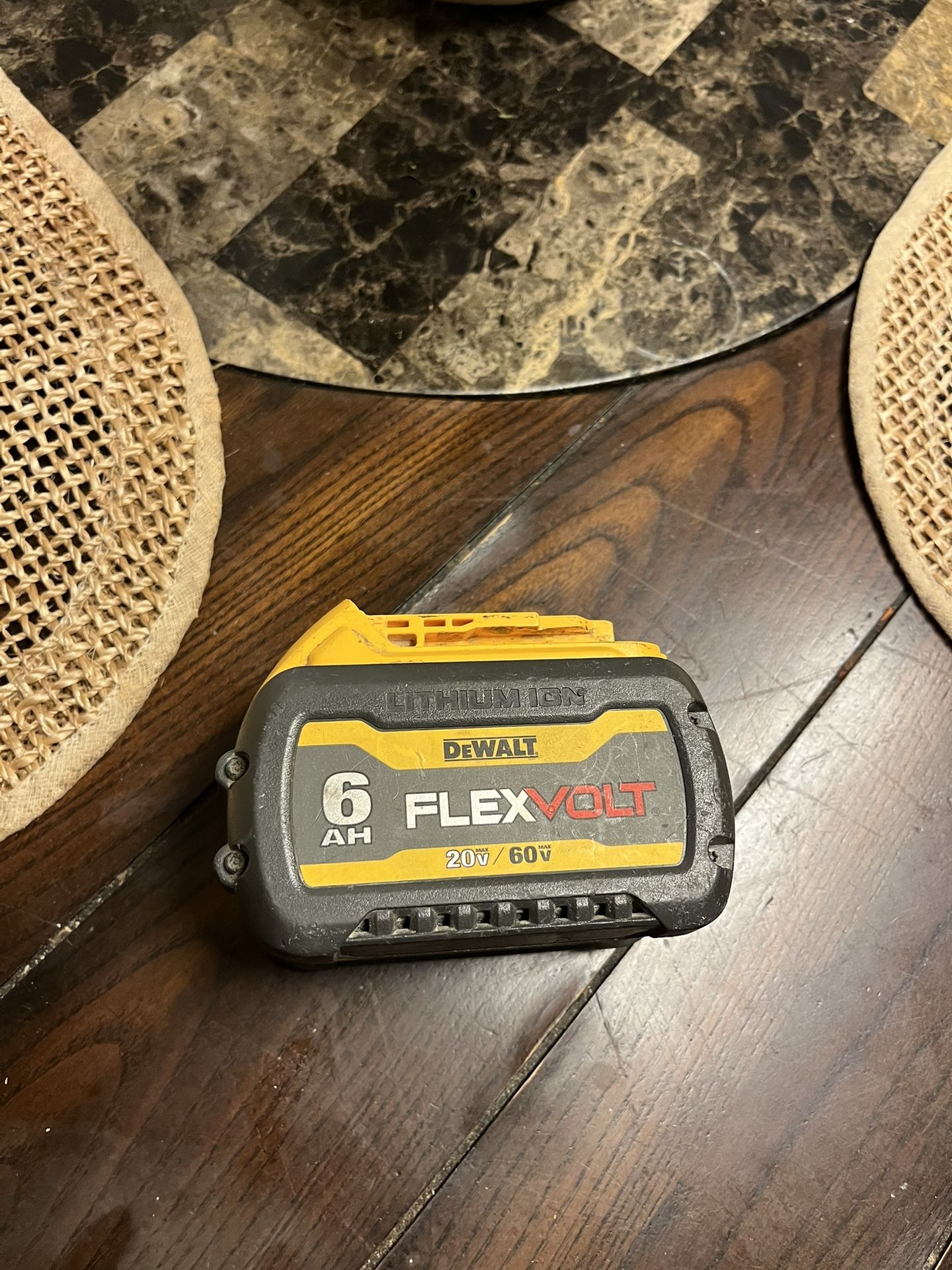 Dewalt FLEXVOLT Batería 6.0ah $75 Firme Precio
