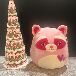 SQUISHMELLOWS MEL THE PINK RACCON WITH HEARTS  - LIKE NEW