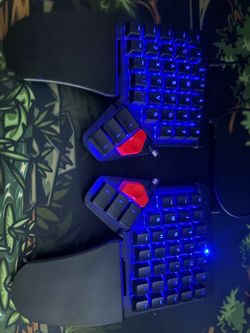 ZSA Moonlander split ergo keyboard