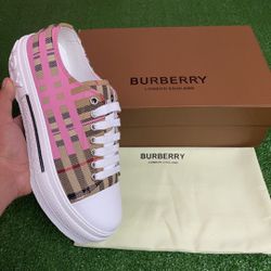 Burberry Women Shoes 