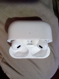 Apple AirPods Pro with Charging Case