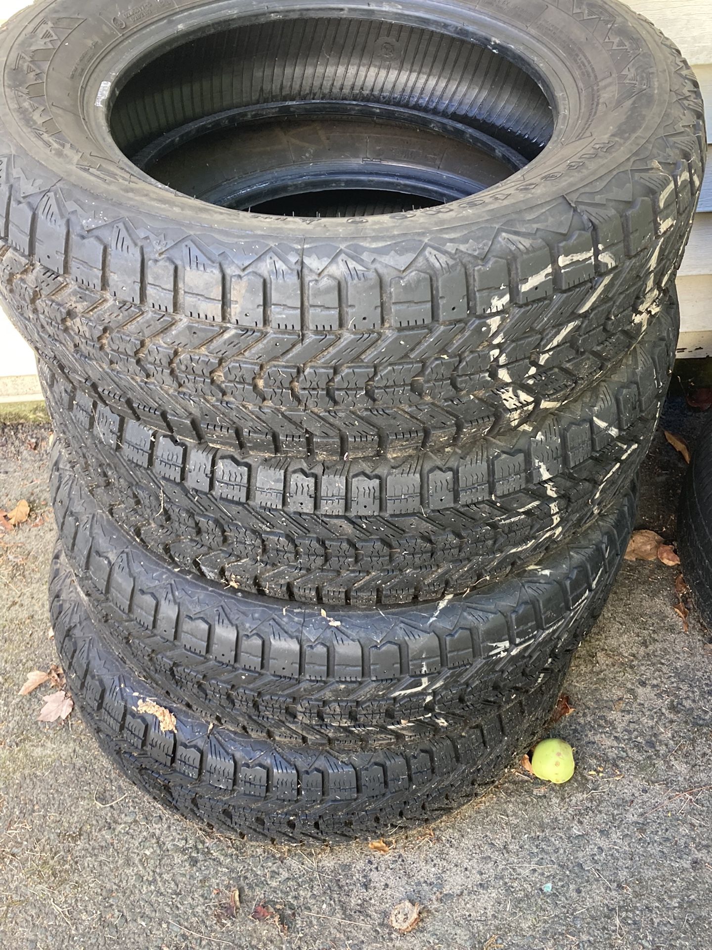 4 Almost New Tires 195/65R15 for Sale in Bethel, CT OfferUp
