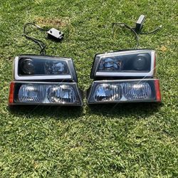 Chevy Silverado 2003-2006 Headlights 