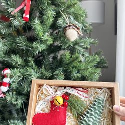 Handmade Christmas Gift Set | Felt Ornament & Holiday Candle