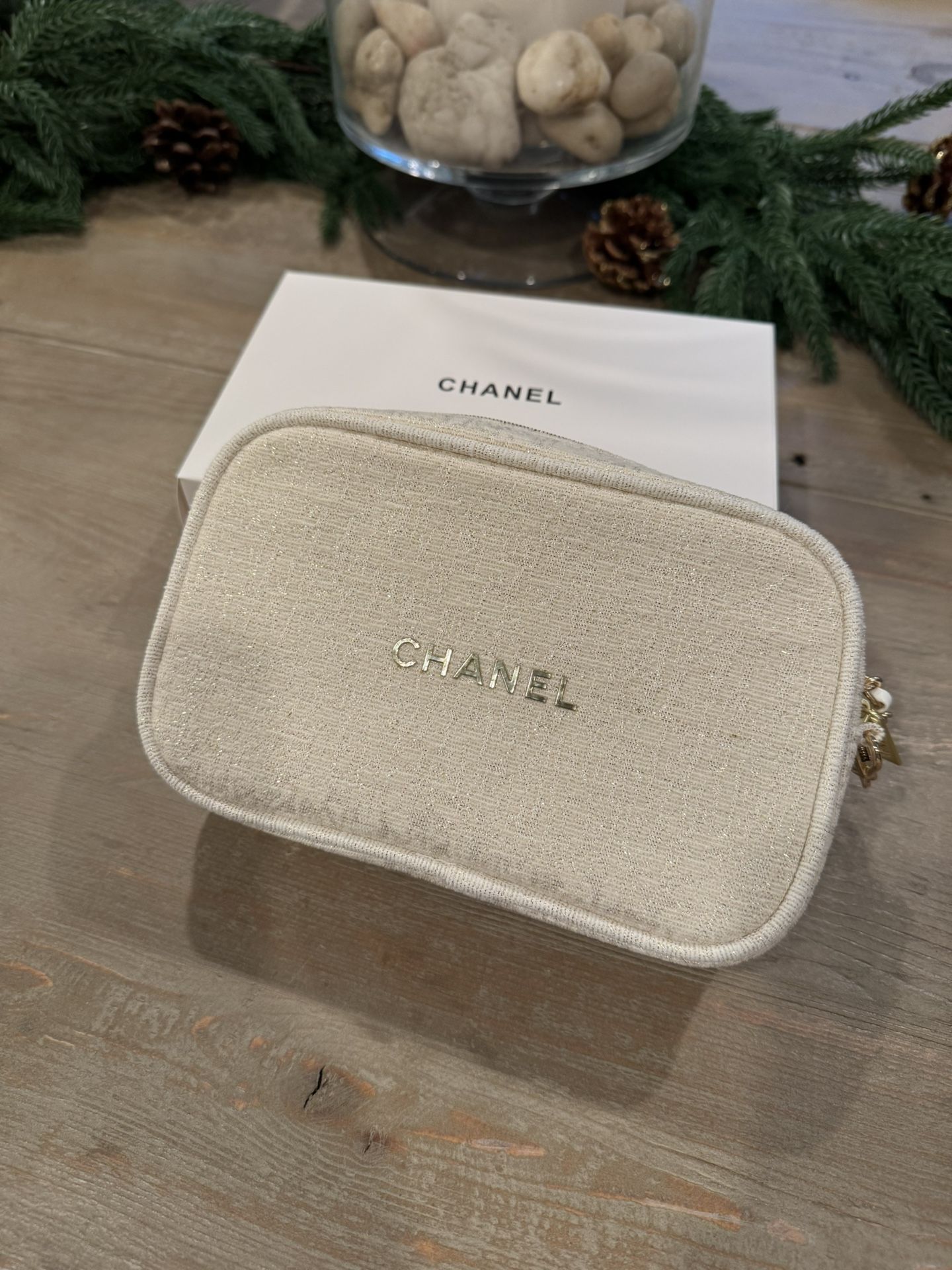 Brand New Authentic Chanel Beauty Pouch + Extra Chain
