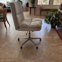 Super Comfortable Office Chair - Nearly New