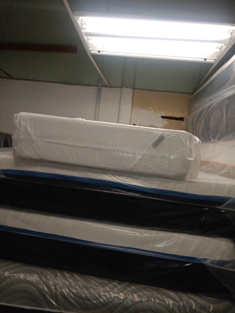 πβοΈπβοΈ $149 Twin Memory Foam Mattress Only $149 πβοΈπβοΈ