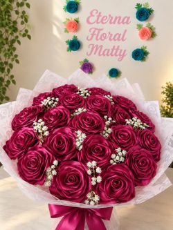 Lindo ramo de rosas eternas
