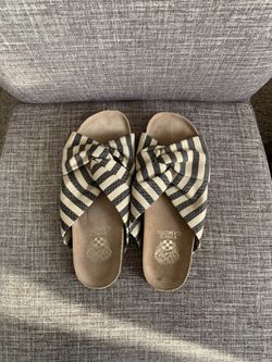 Womans Vince Camuto Slippers