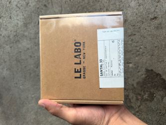 Perfume “santal 33”