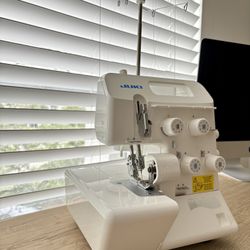 JUKI MO654DE Portable Thread Serger Sewing Machine
