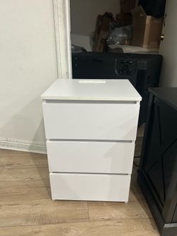 26" High Wooden Side Table Nightstand with Charging Station with USB Ports and Power Outlet, Quiet Slides, with 3 Drawers