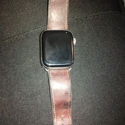 Apple Watch Series 4 (HÉRMÉS)-$450 OBO