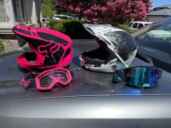 Dirtbike Helmets! 3 Helmets Total, They Also Come With Goggles